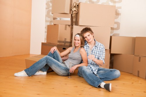 Urgent local moving support for residential and commercial customers in Queens Park